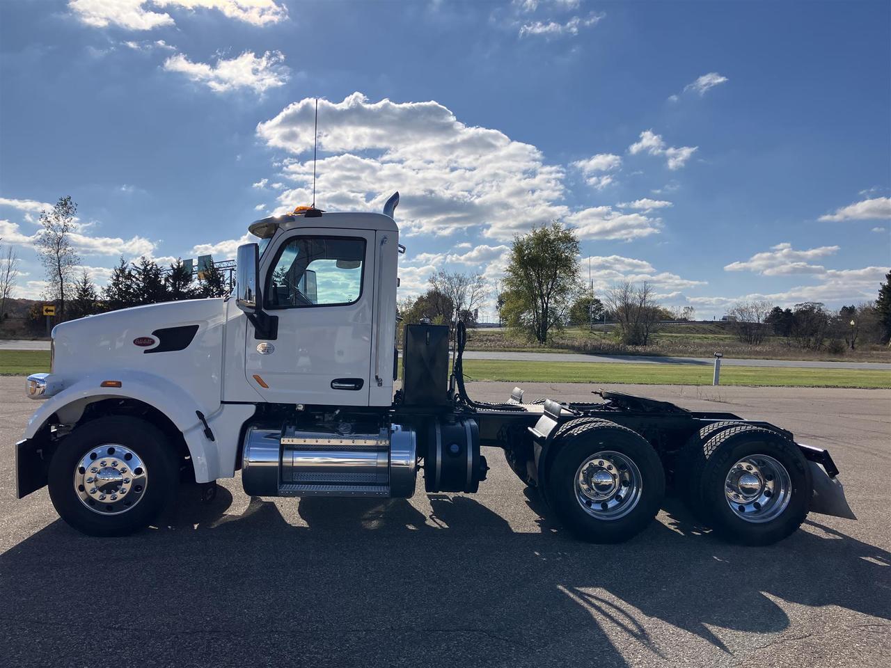 2020 Peterbilt 567