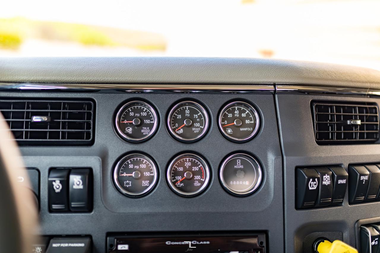 2020 Peterbilt 567 Daycab Tractor Diesel Red Deer AB