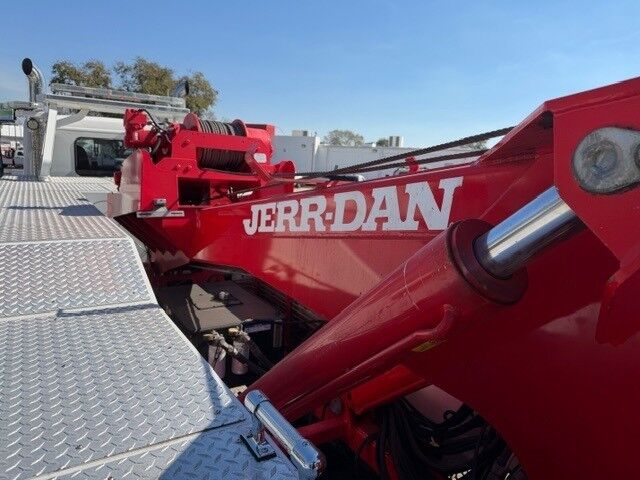 2020 Peterbilt 567 Jerr-Dan 35-Ton Integrated Wrecker Miami FL