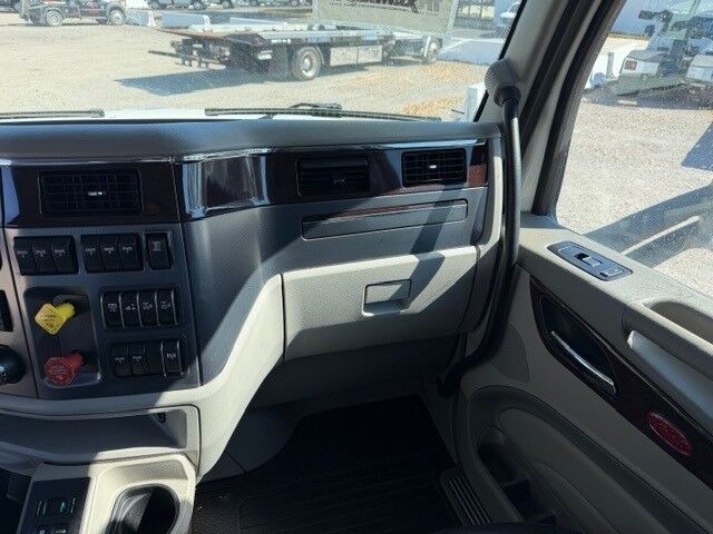 2020 Peterbilt 567 Jerr-Dan 35-Ton Integrated Wrecker Miami FL