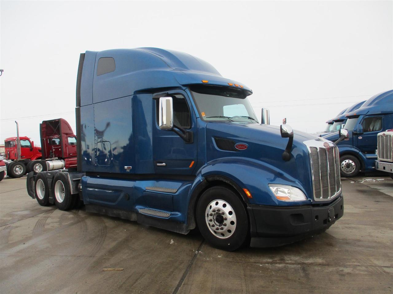 2020 Peterbilt 579 80" Ultraloft Eau Claire WI