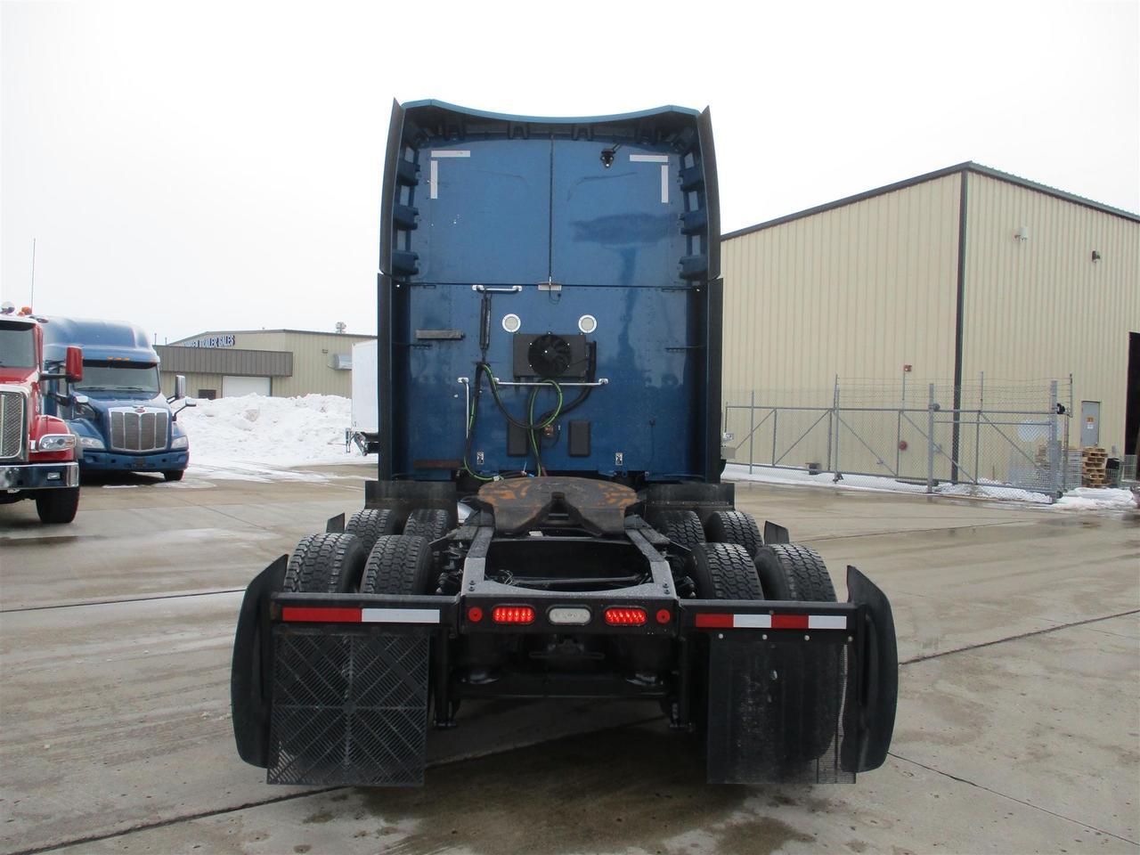 2020 Peterbilt 579 80" Ultraloft Eau Claire WI