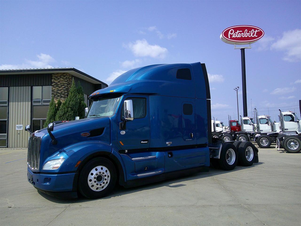 2020 Peterbilt 579 Sleeper