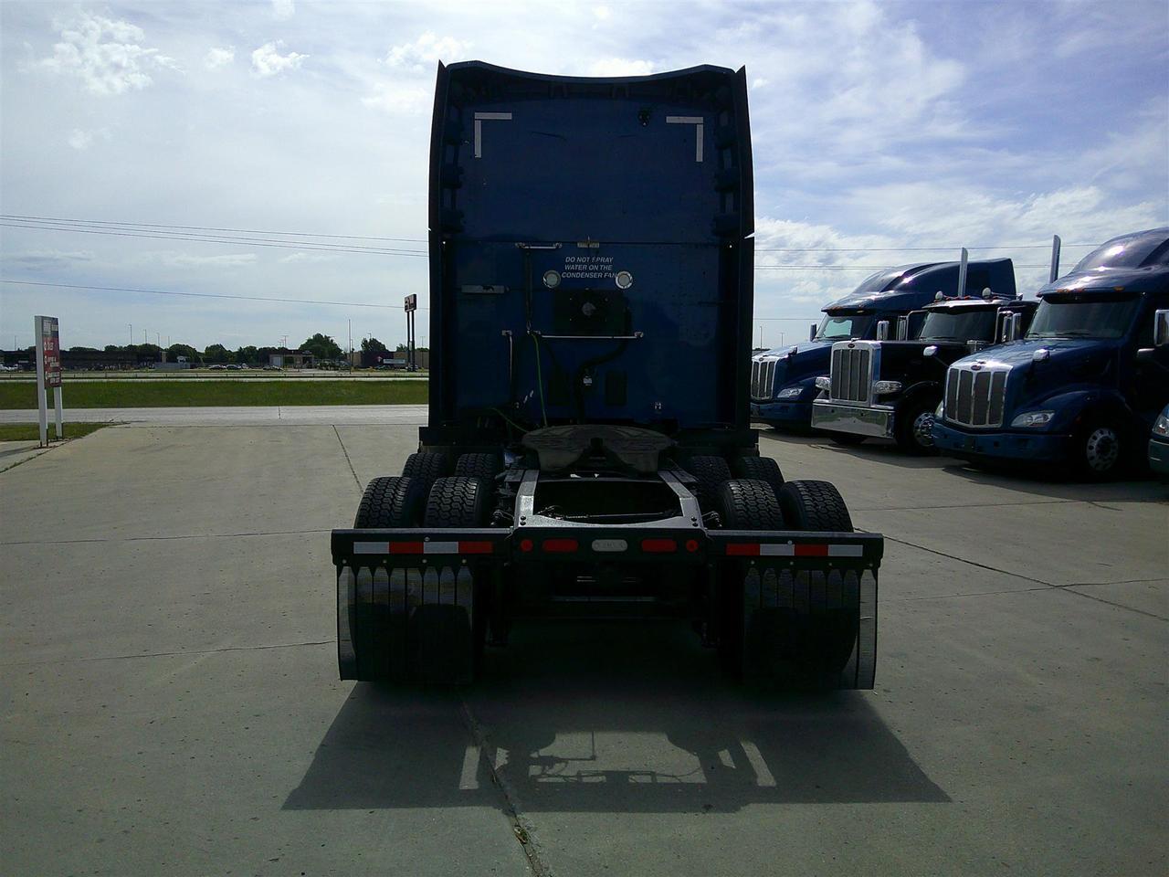 2020 Peterbilt 579 80" Ultraloft Rochester MN