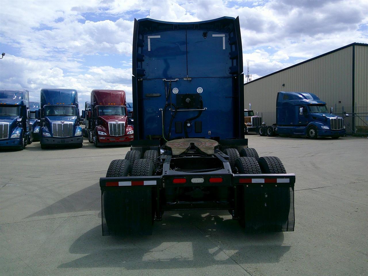 2020 Peterbilt 579 80" Ultraloft Rochester MN