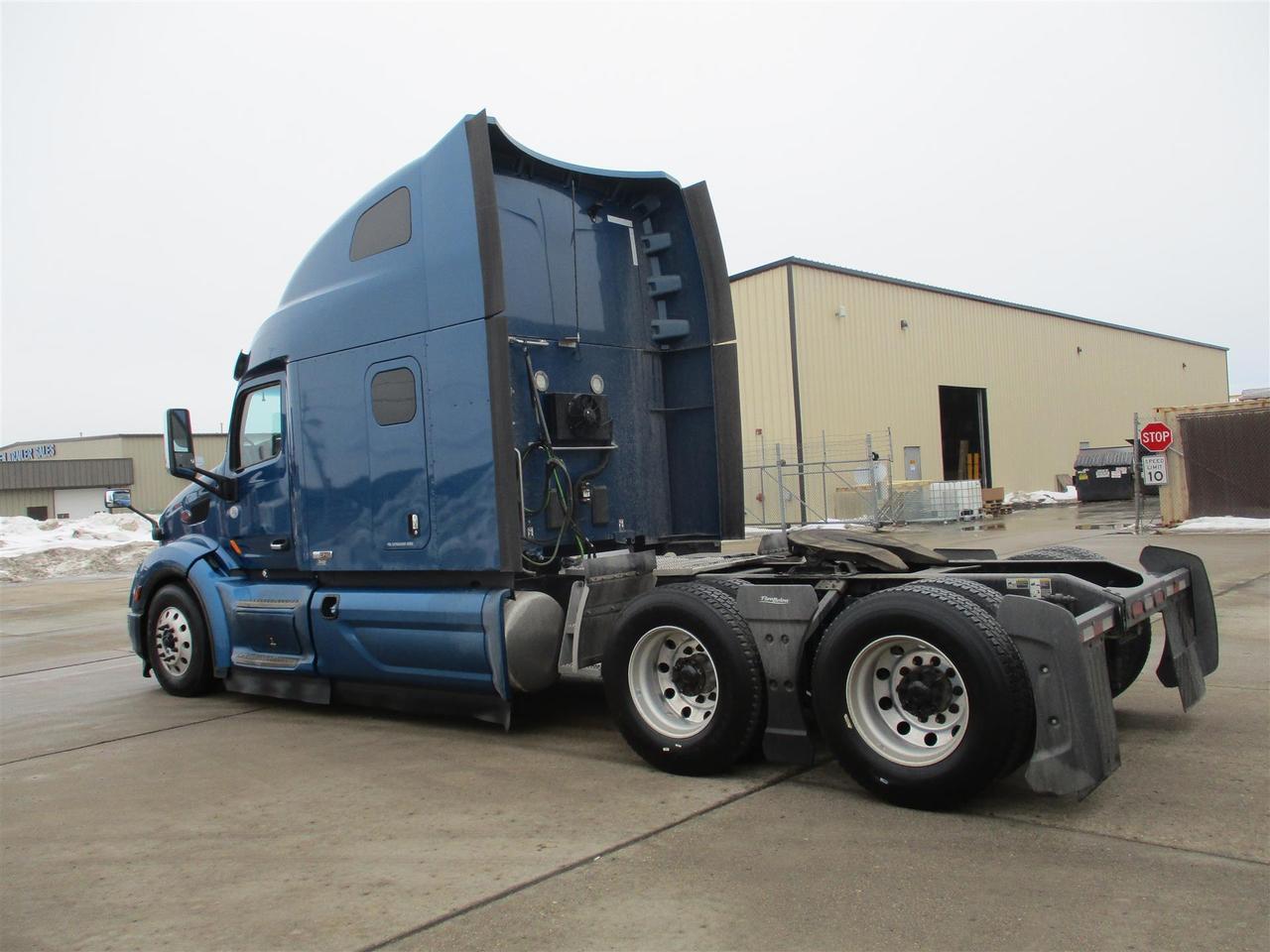 2020 Peterbilt 579 80" Ultraloft Fargo ND