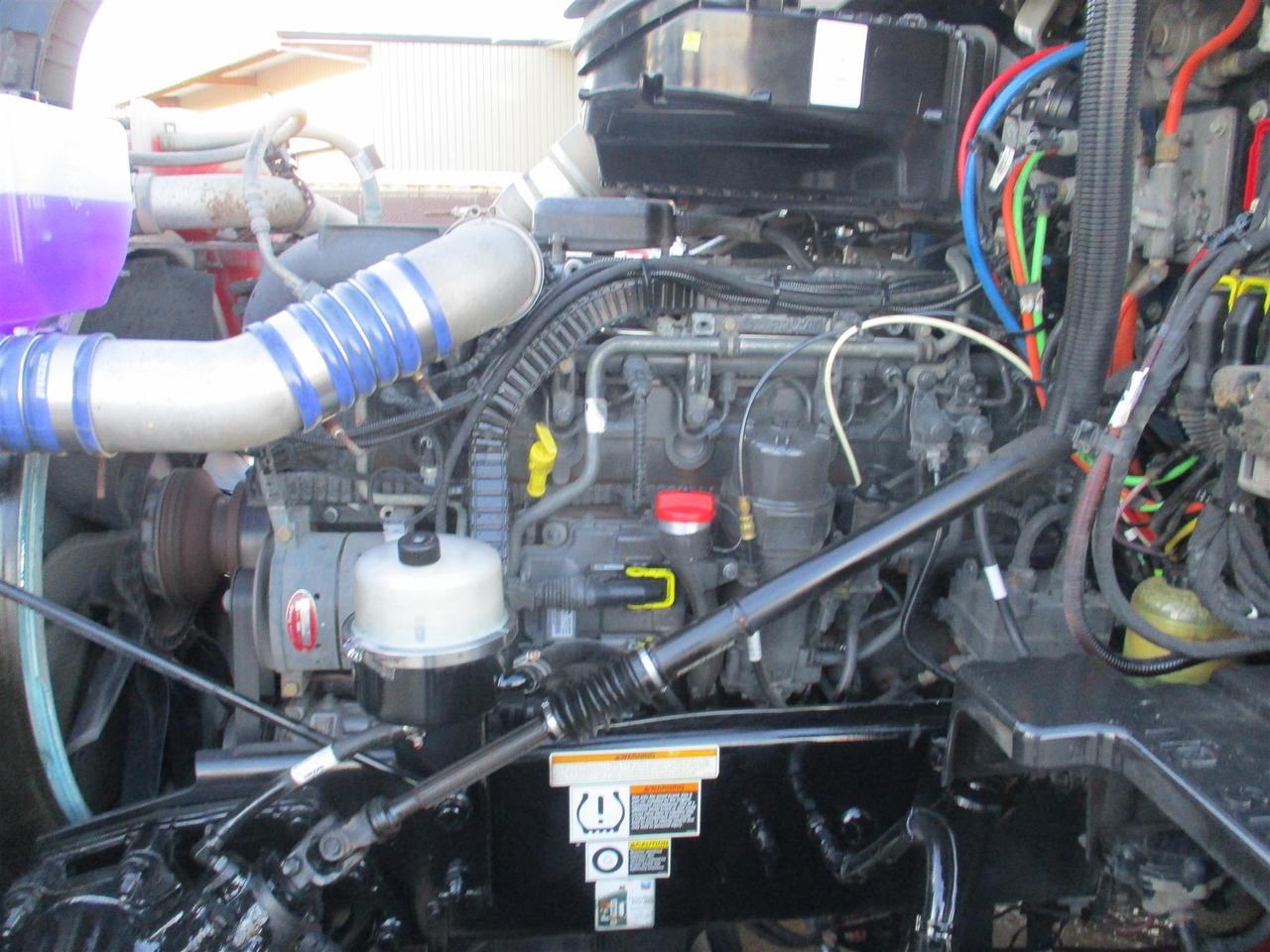 2020 Peterbilt 579 80" Ultraloft Fargo ND