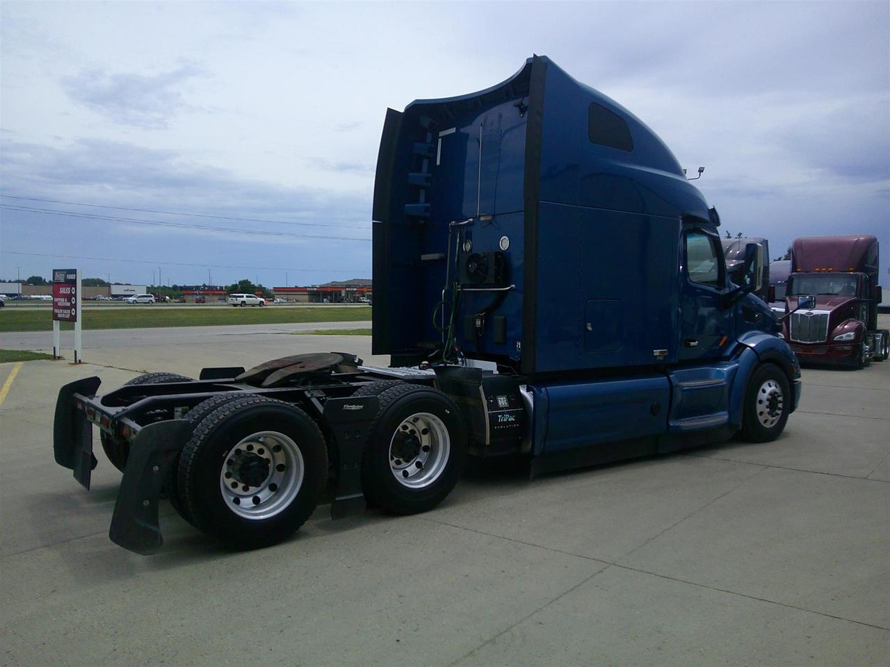 2020 Peterbilt 579 80" Ultraloft Fargo ND