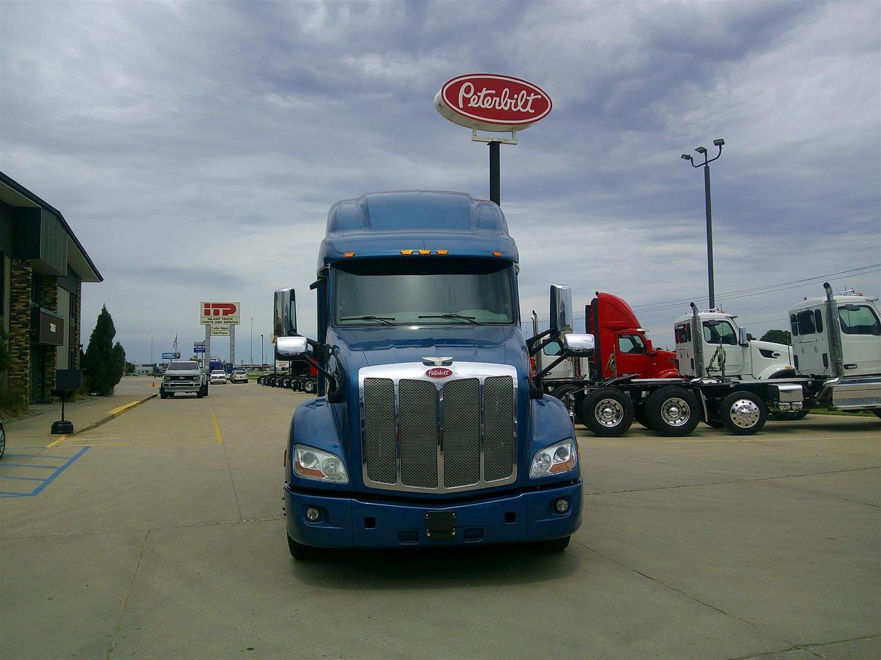 2020 Peterbilt 579 Sleeper