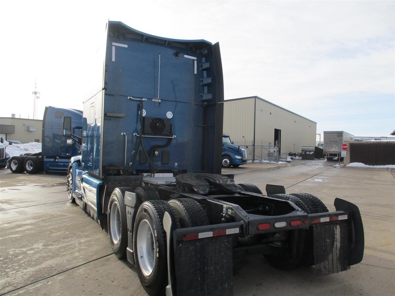 2020 Peterbilt 579 80" Ultraloft Fargo ND