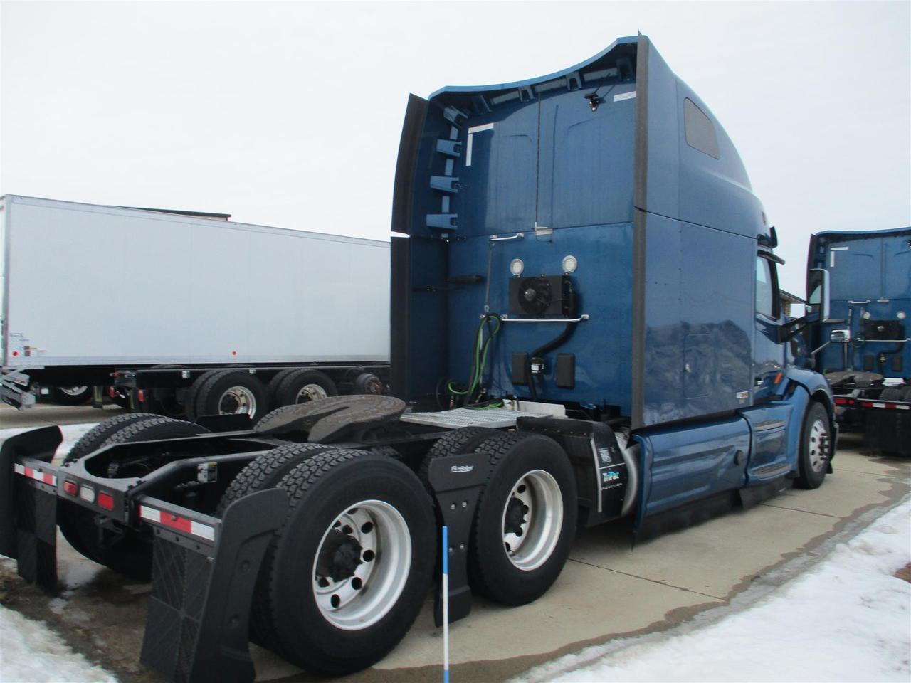 2020 Peterbilt 579 80" Ultraloft Fargo ND