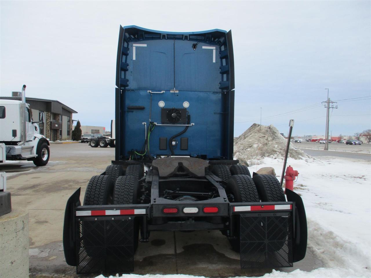 2020 Peterbilt 579 80" Ultraloft Fargo ND