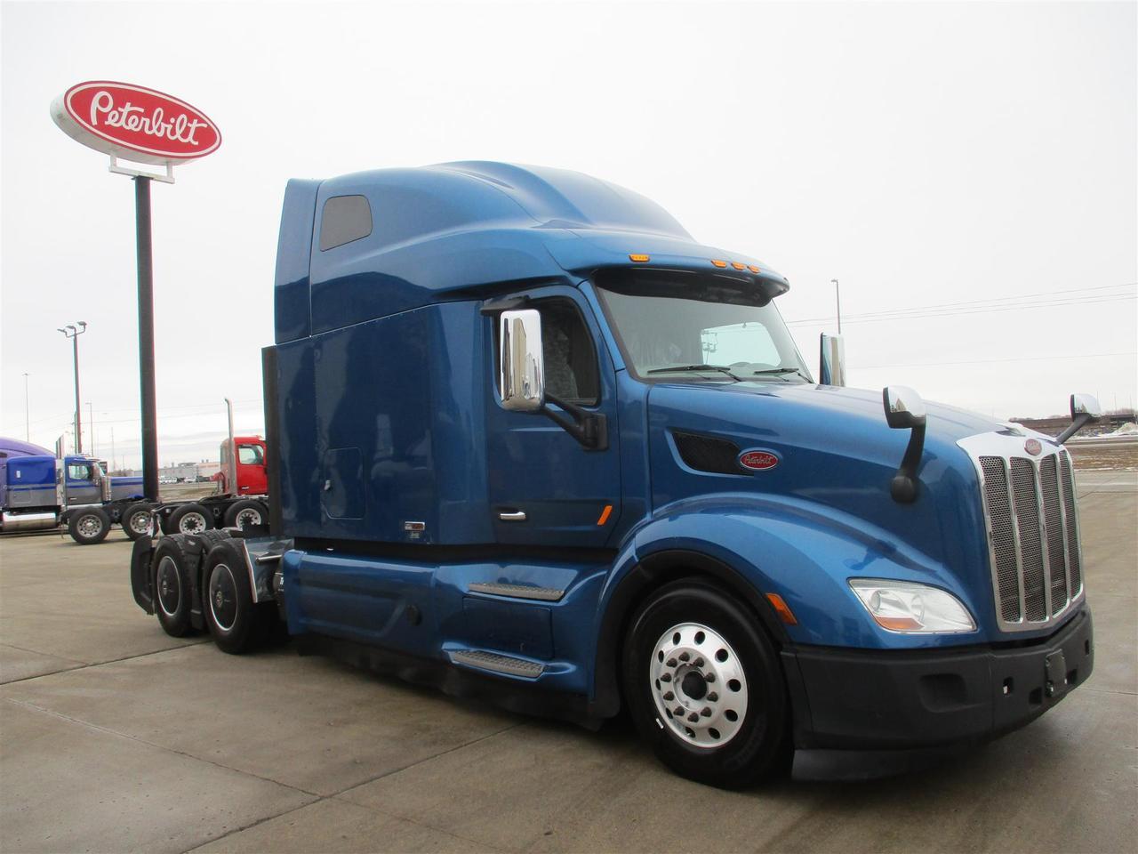 2020 Peterbilt 579 80" Ultraloft Fargo ND