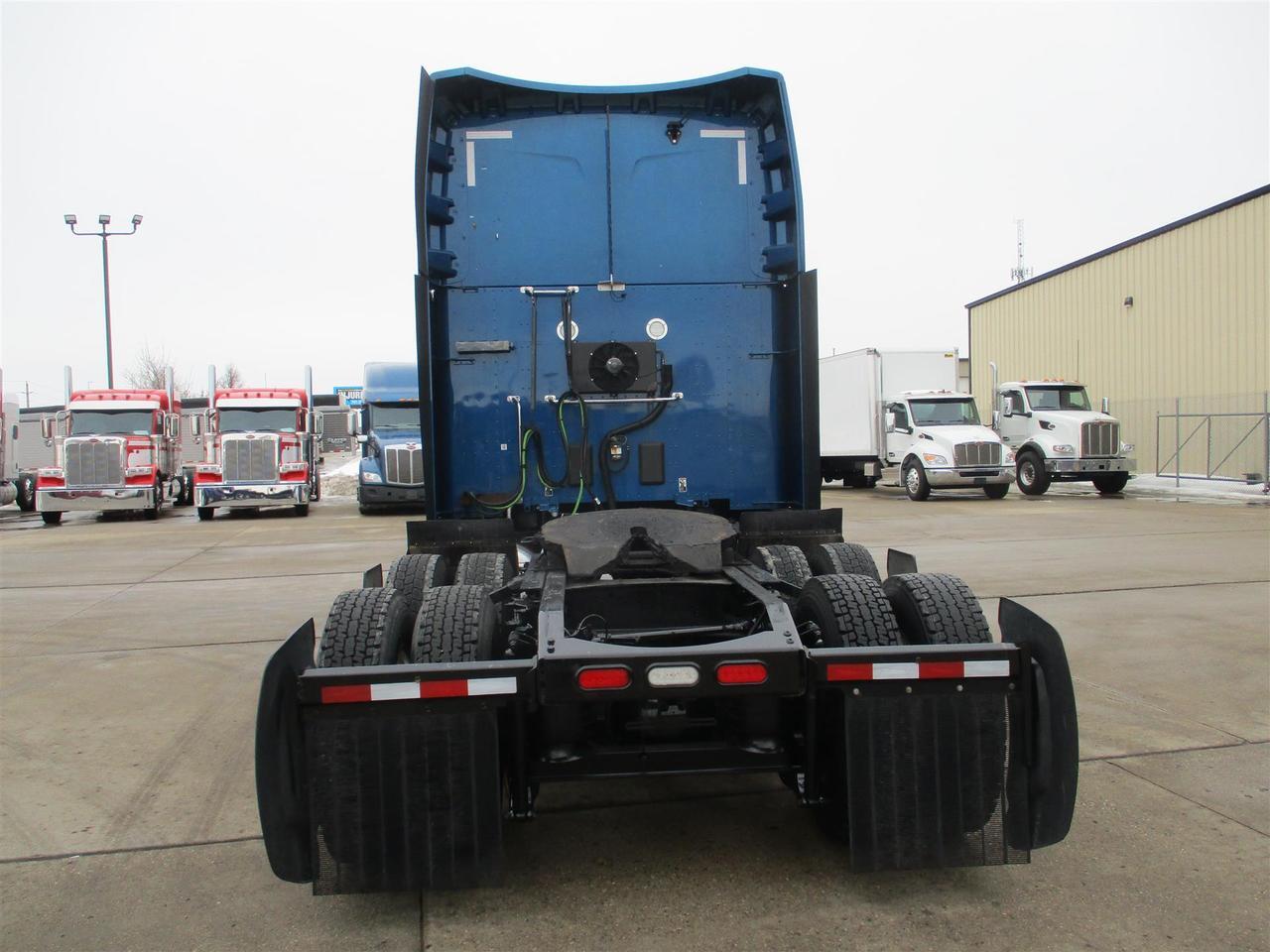 2020 Peterbilt 579 80" Ultraloft Fargo ND
