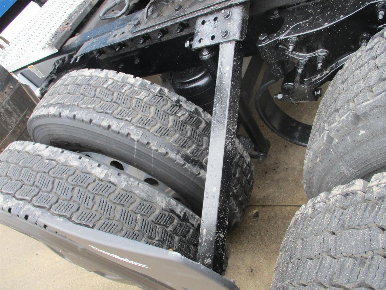 2020 Peterbilt 579 80" Ultraloft Fargo ND