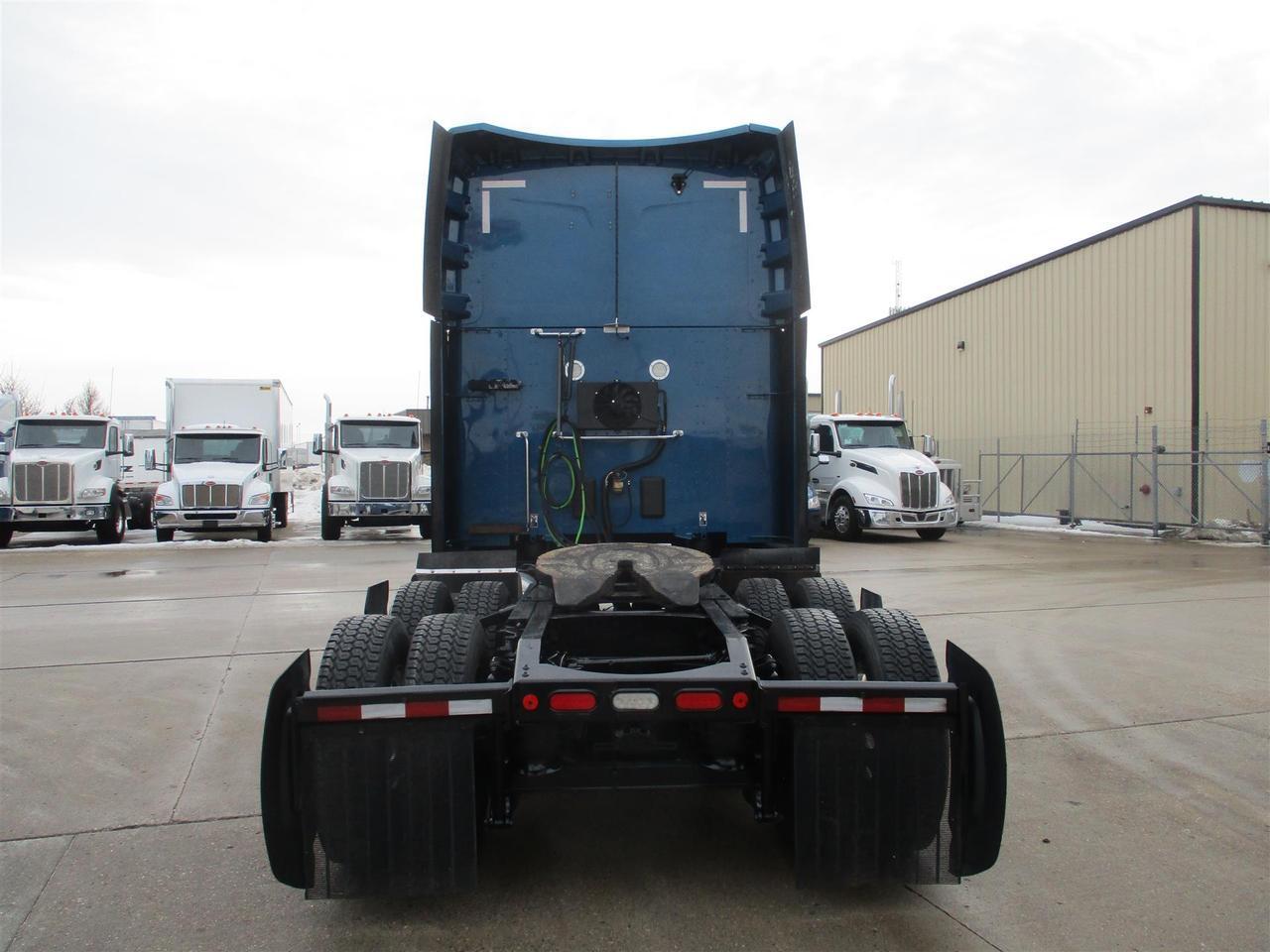 2020 Peterbilt 579 80" Ultraloft Fargo ND