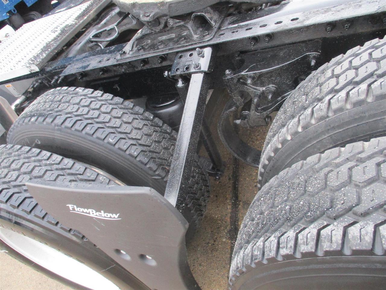 2020 Peterbilt 579 80" Ultraloft Fargo ND