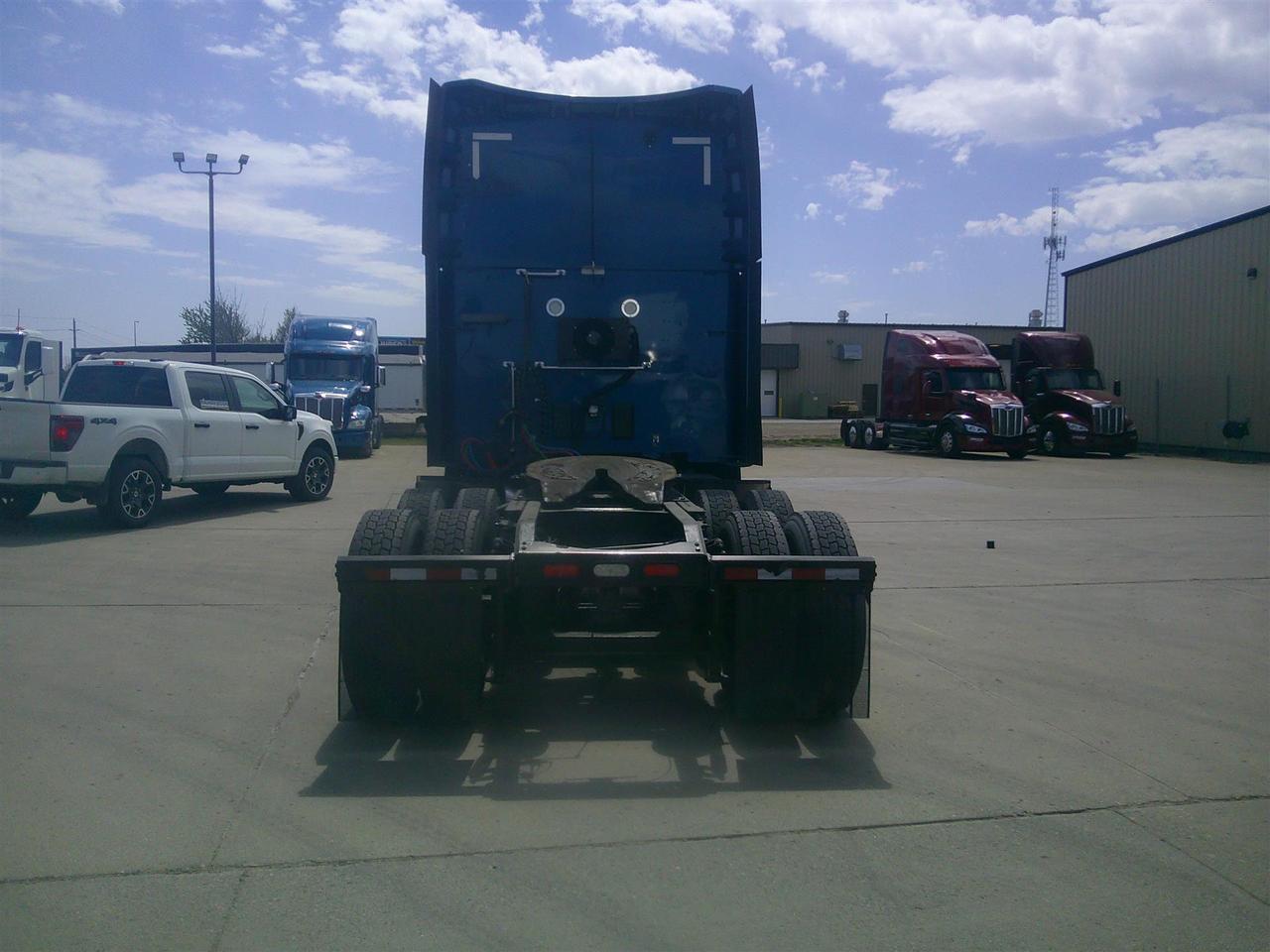 2020 Peterbilt 579 in Fargo, ND — photo 6