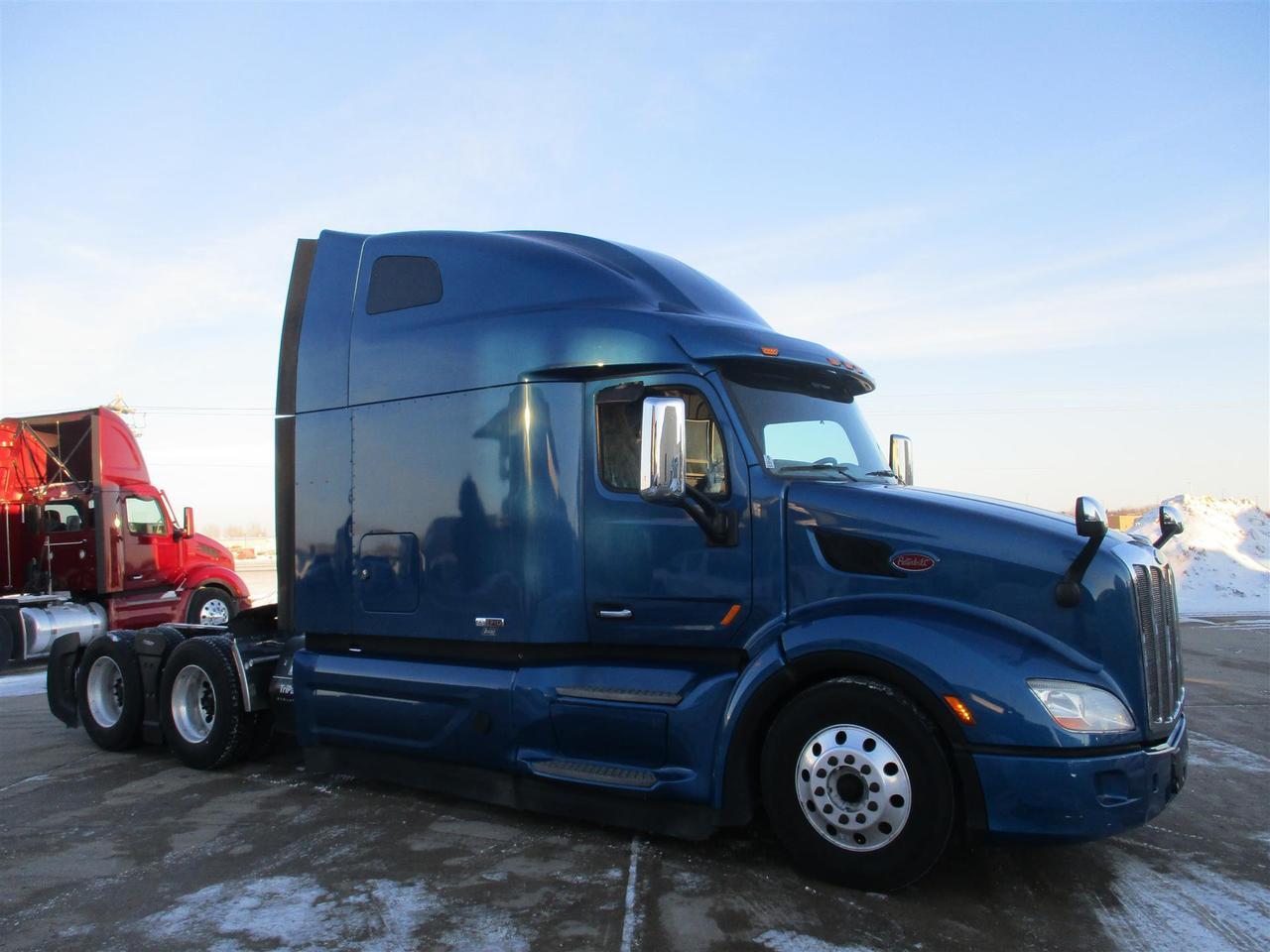 2020 Peterbilt 579 80" Ultraloft South St. Paul MN