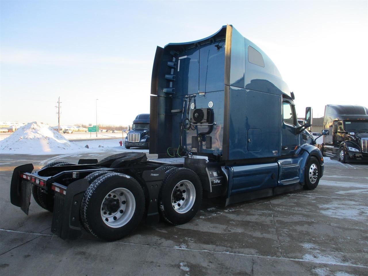 2020 Peterbilt 579 80" Ultraloft South St. Paul MN