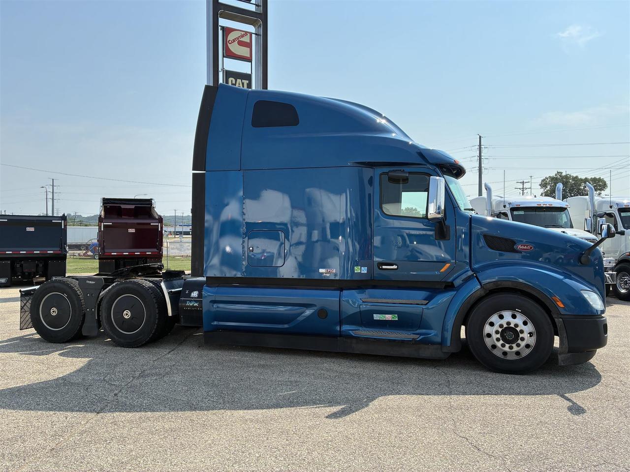 2020 Peterbilt 579 in South St. Paul, MN — photo 5