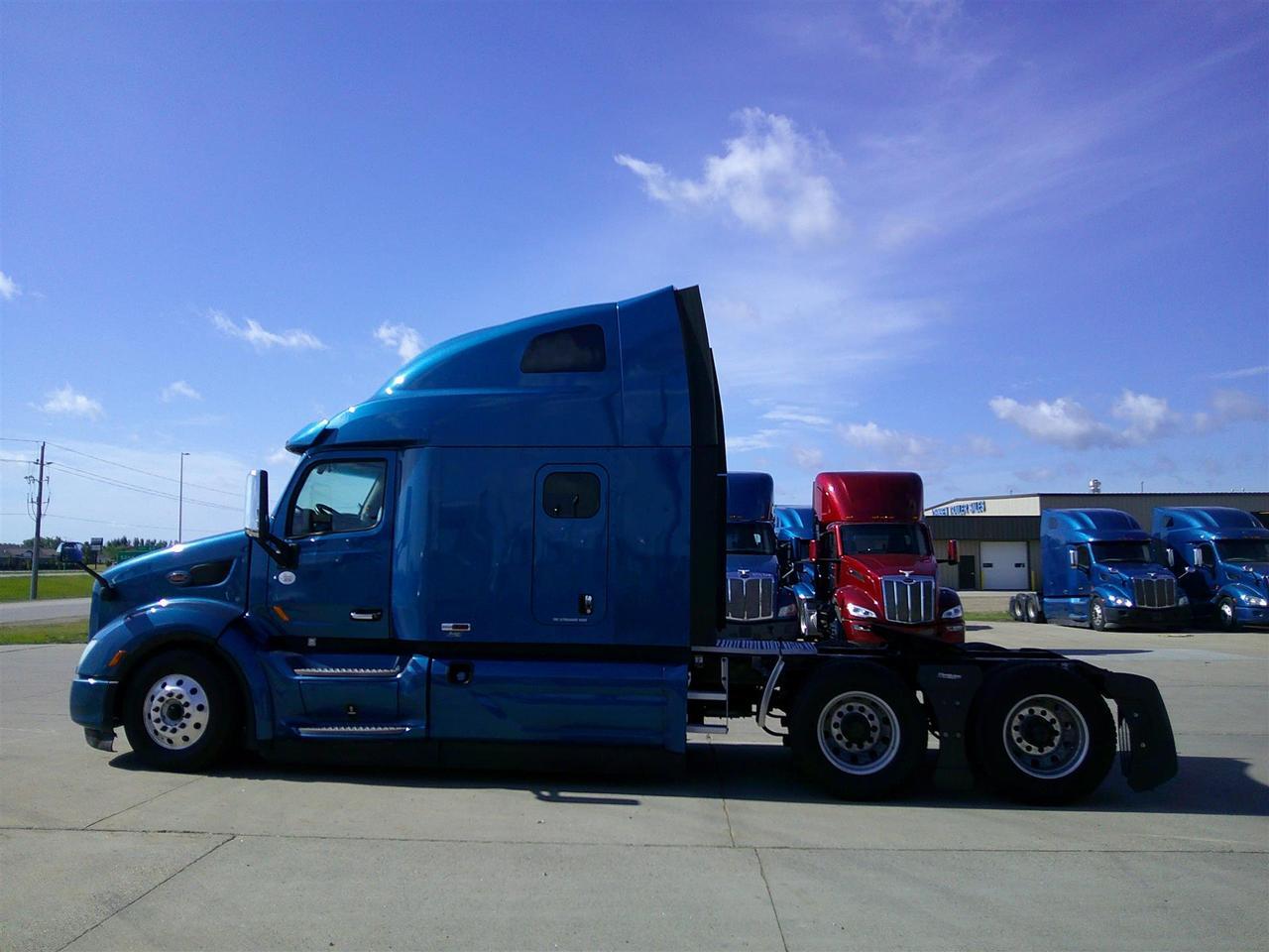 2020 Peterbilt 579 Sleeper