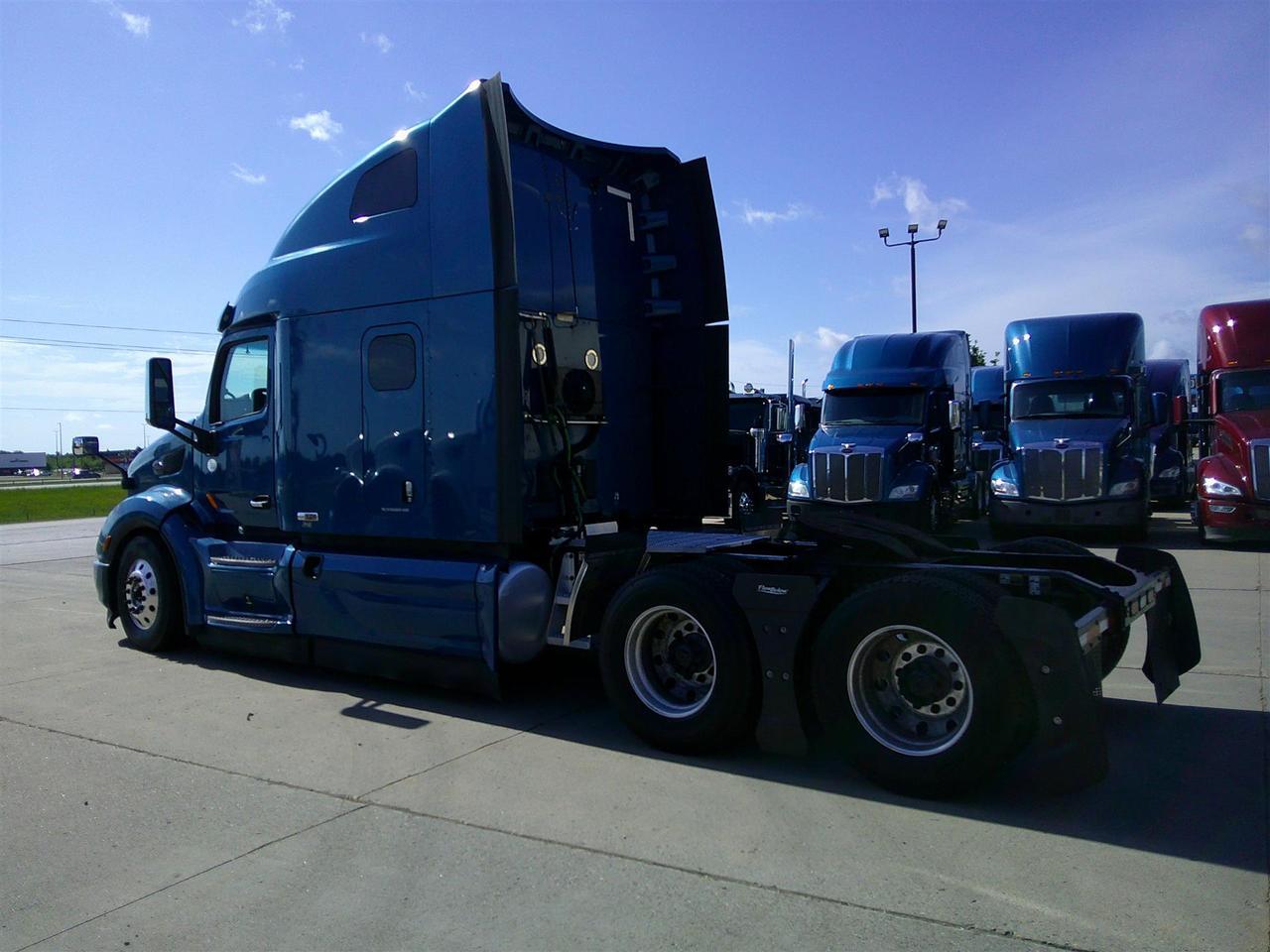 2020 Peterbilt 579 Sleeper