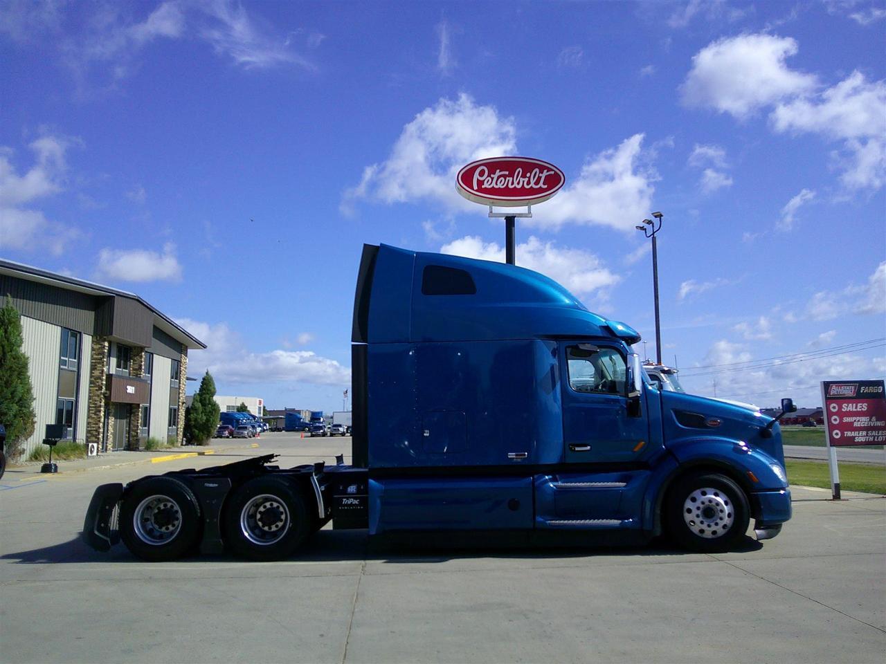 2020 Peterbilt 579 80" Ultraloft South St. Paul MN