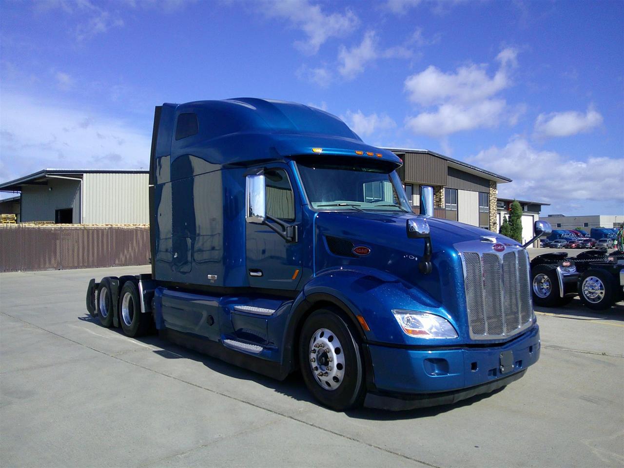 2020 Peterbilt 579 80" Ultraloft South St. Paul MN