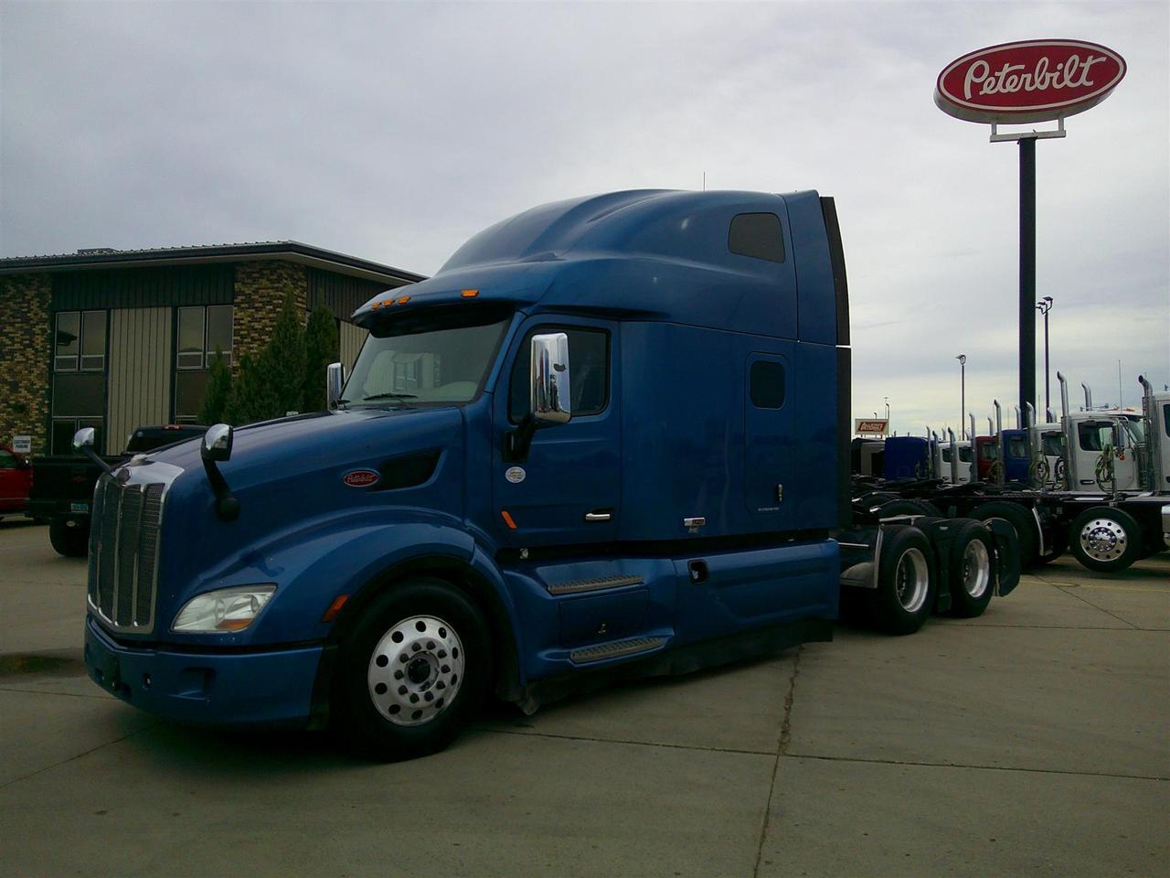 2020 Peterbilt 579 Sleeper