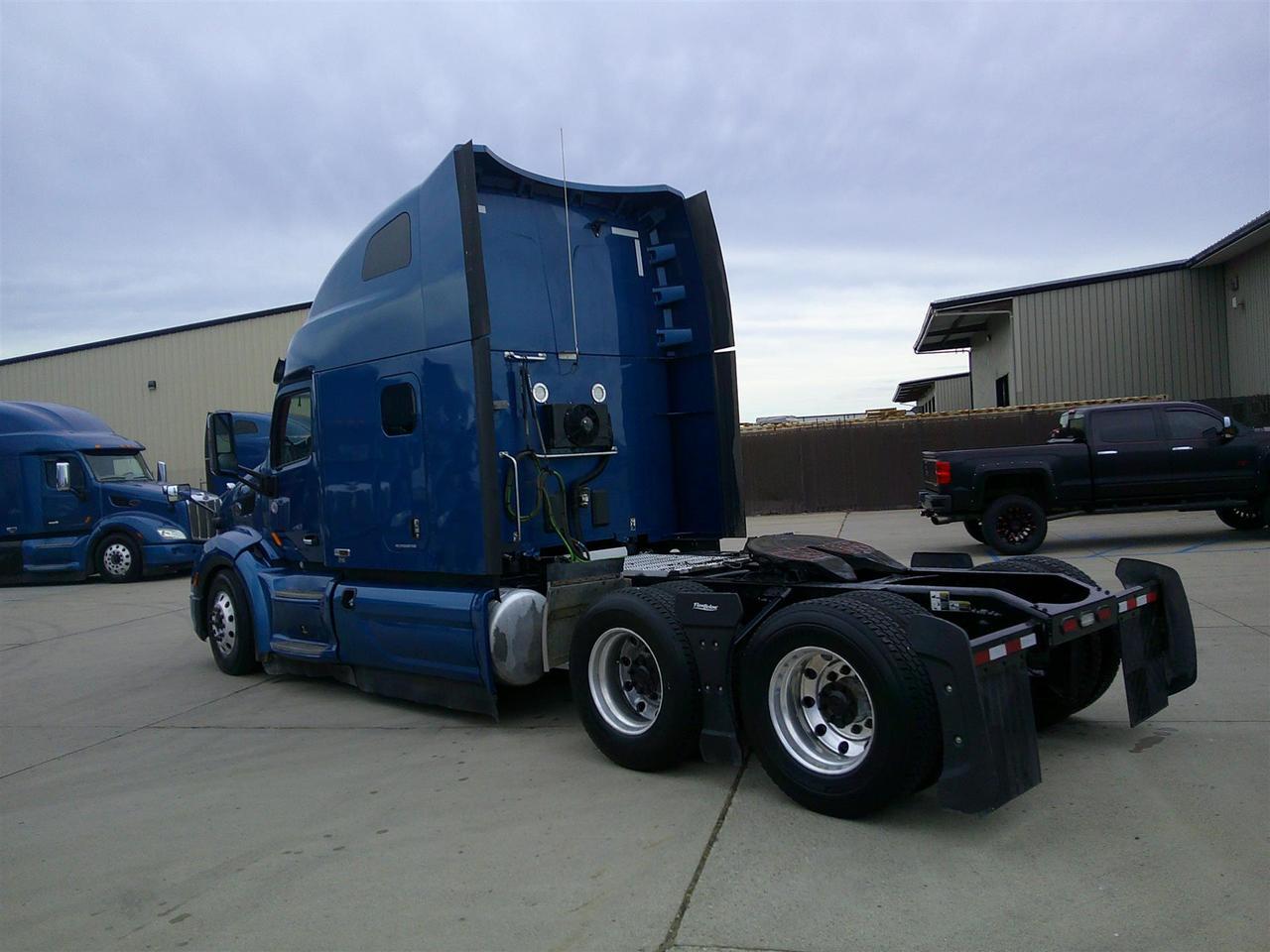 2020 Peterbilt 579 in South St. Paul, MN — photo 5