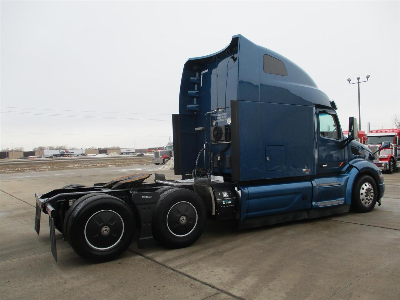 2020 Peterbilt 579 80" Ultraloft South St. Paul MN