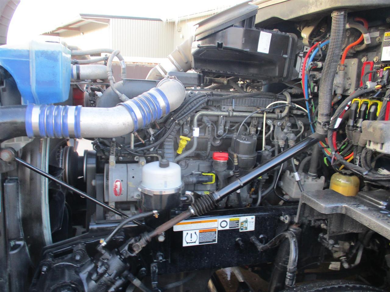 2020 Peterbilt 579 80" Ultraloft South St. Paul MN