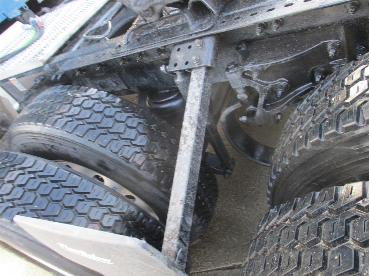 2020 Peterbilt 579 80" Ultraloft South St. Paul MN