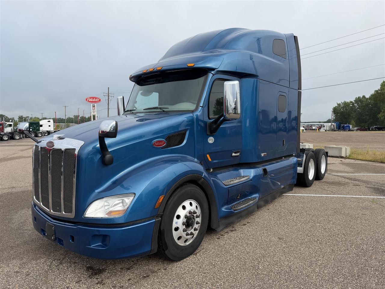 2020 Peterbilt 579 Sleeper