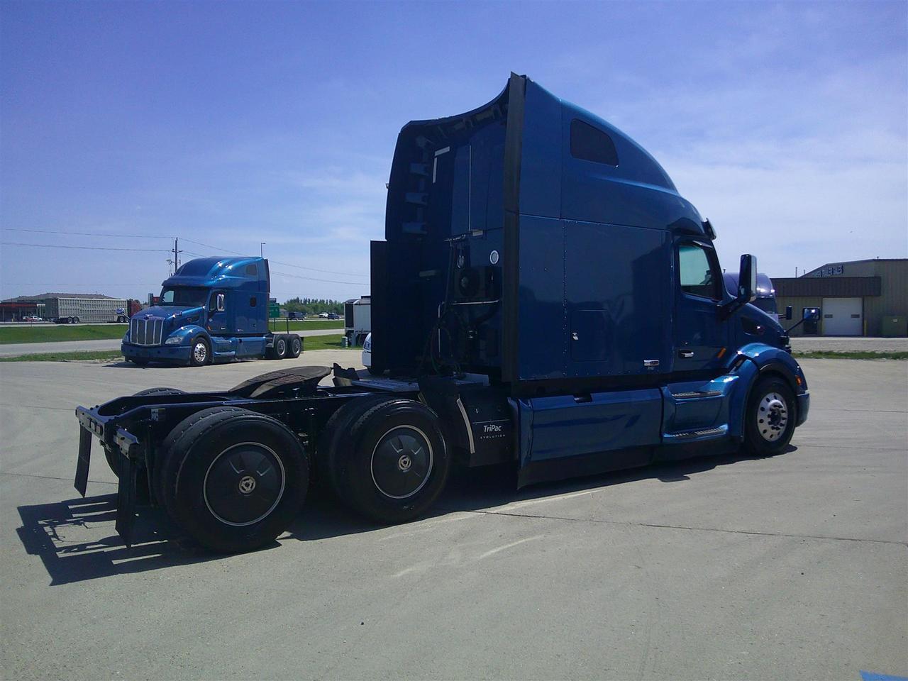 2020 Peterbilt 579 Ultraloft Eau Claire WI
