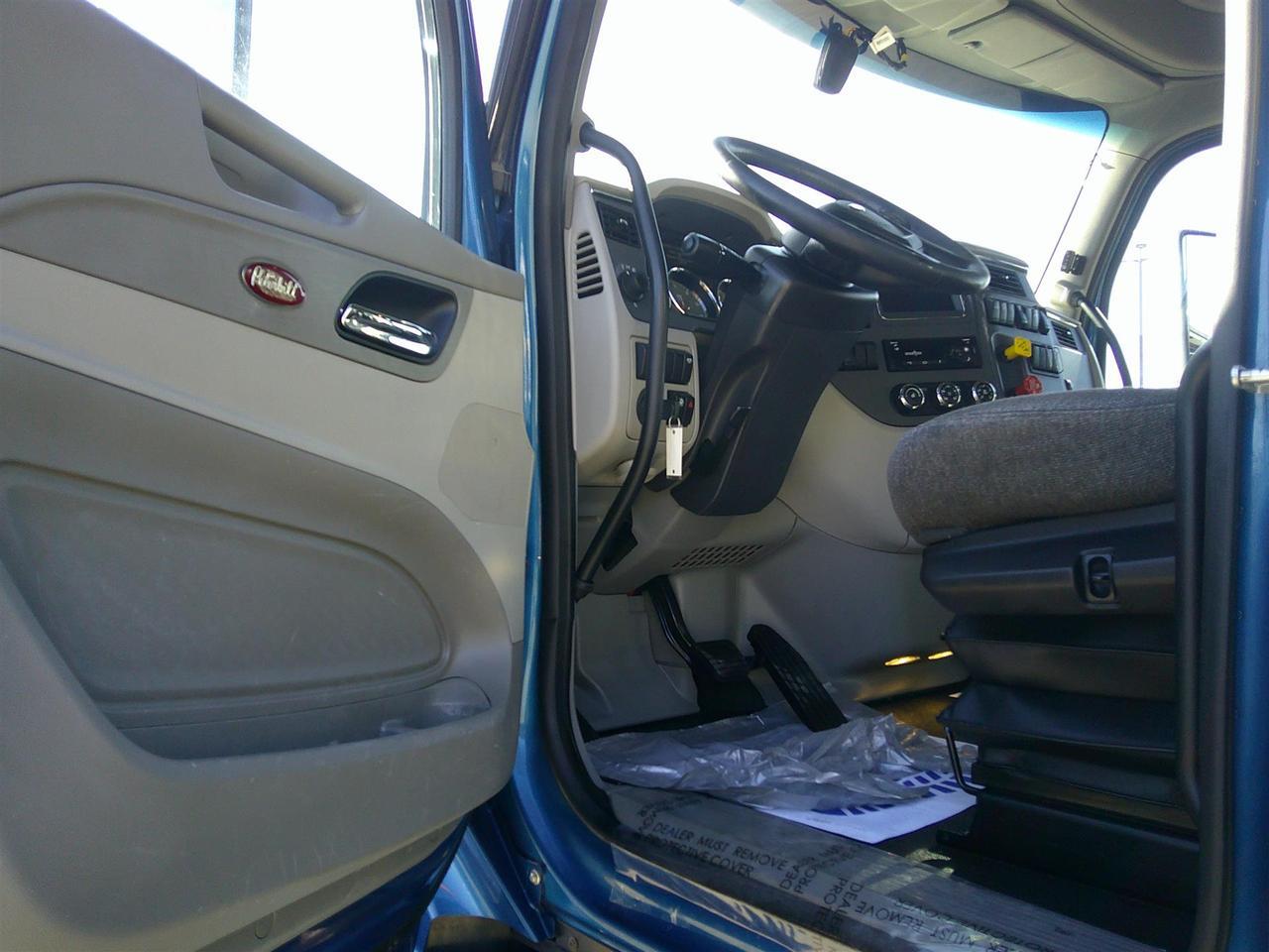 2020 Peterbilt 579 Ultraloft Eau Claire WI