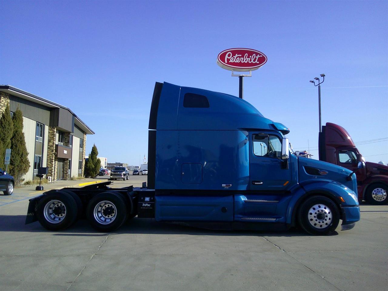 2020 Peterbilt 579 Ultraloft Eau Claire WI