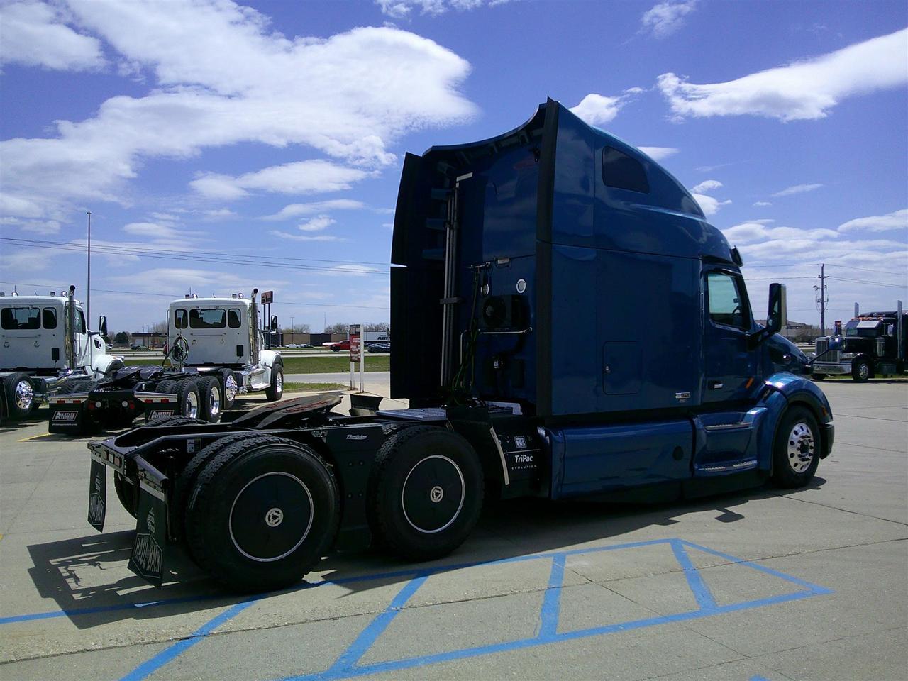 2020 Peterbilt 579 Ultraloft Eau Claire WI