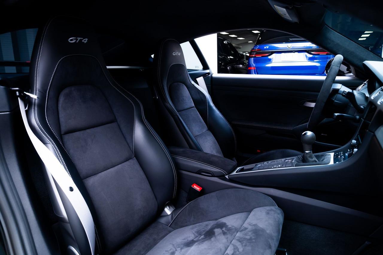 2020 Porsche 718 Cayman GT4 6-Speed Manual Adaptive Sports Seat (18-Way) Portland OR