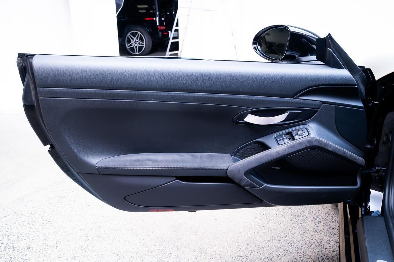 2020 Porsche 718 Cayman GT4 6-Speed Manual Adaptive Sports Seat (18-Way) Portland OR