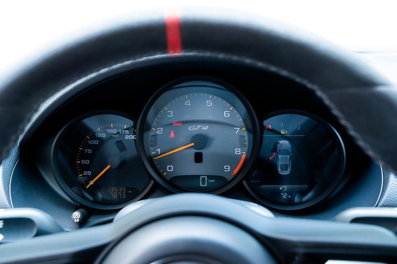 2020 Porsche 718 Cayman GT4 6-Speed Manual Adaptive Sports Seat (18-Way) Portland OR