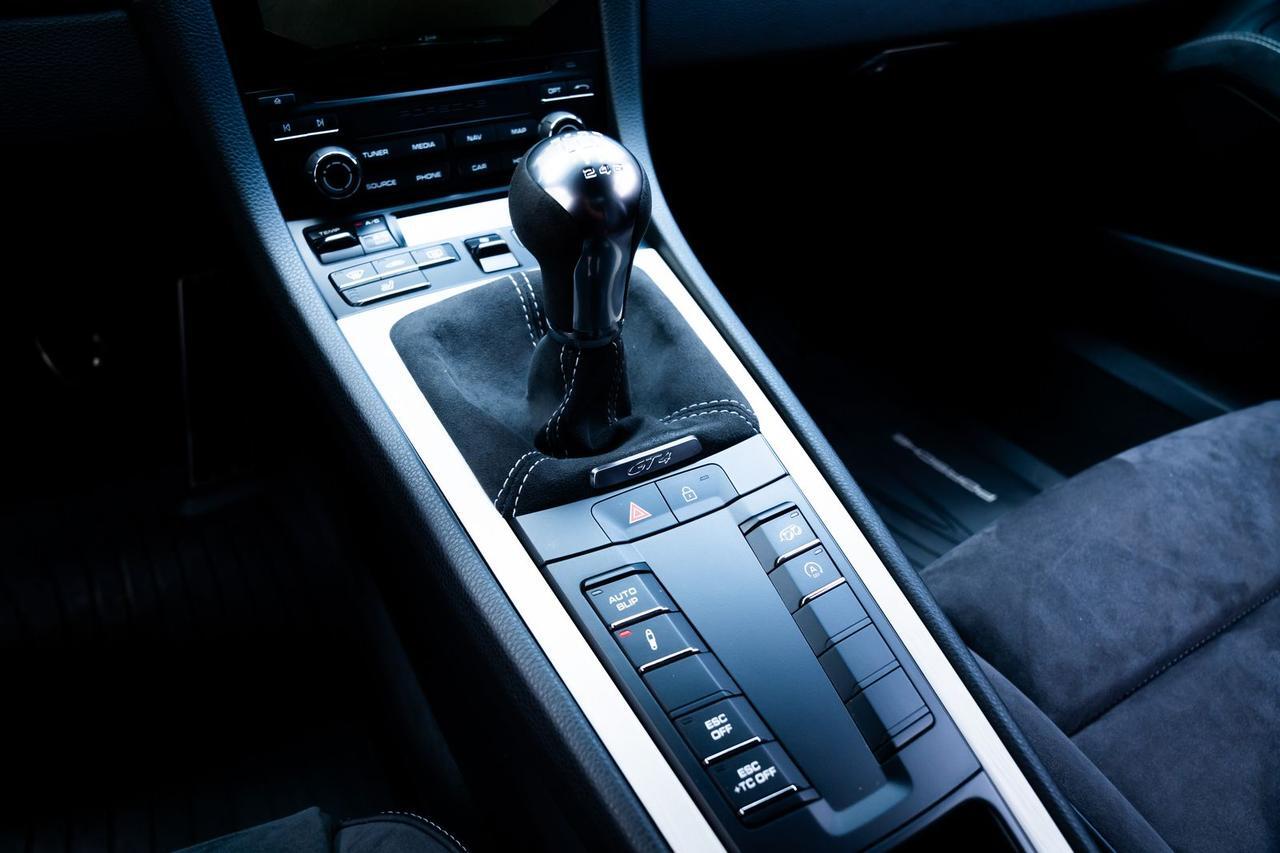 2020 Porsche 718 Cayman GT4 6-Speed Manual Adaptive Sports Seat (18-Way) Portland OR