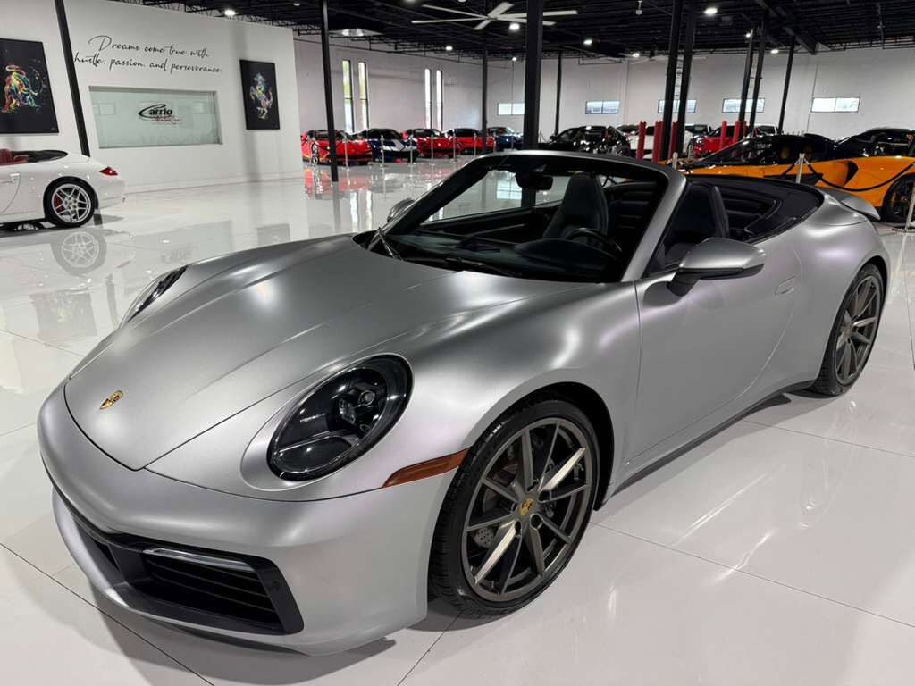 2020 Porsche 911 Carrera