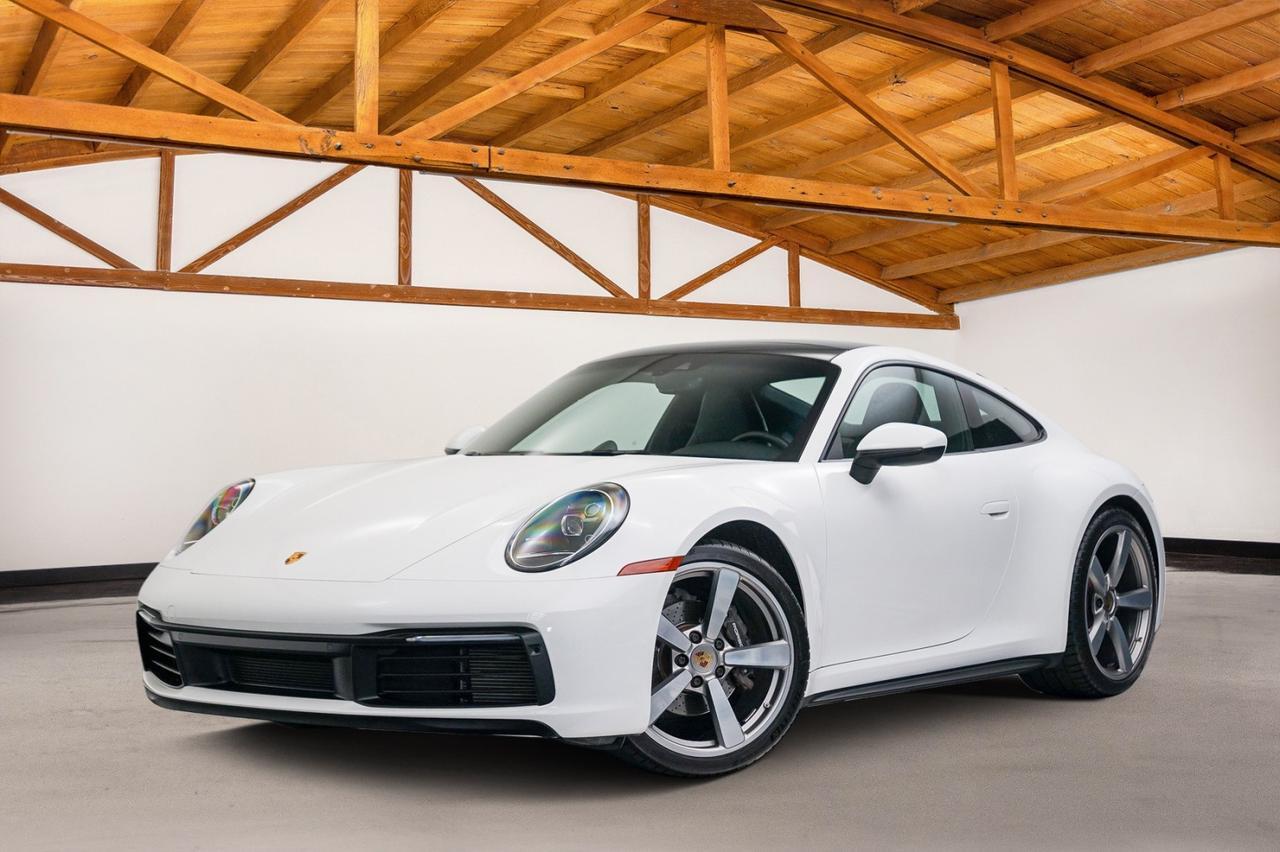 2020 Porsche 911 Carrera