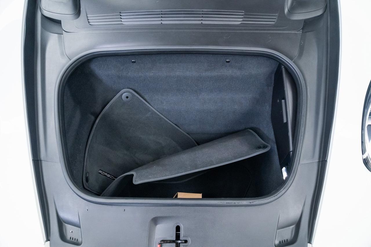 2020 Porsche 911 Carrera S Carbon Ceramic Brakes Sport Exhaust Portland OR