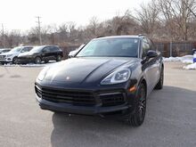 2020_Porsche_Cayenne__ Oshkosh WI