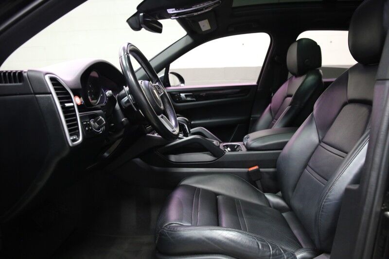 2020 Porsche Cayenne Plainview NY