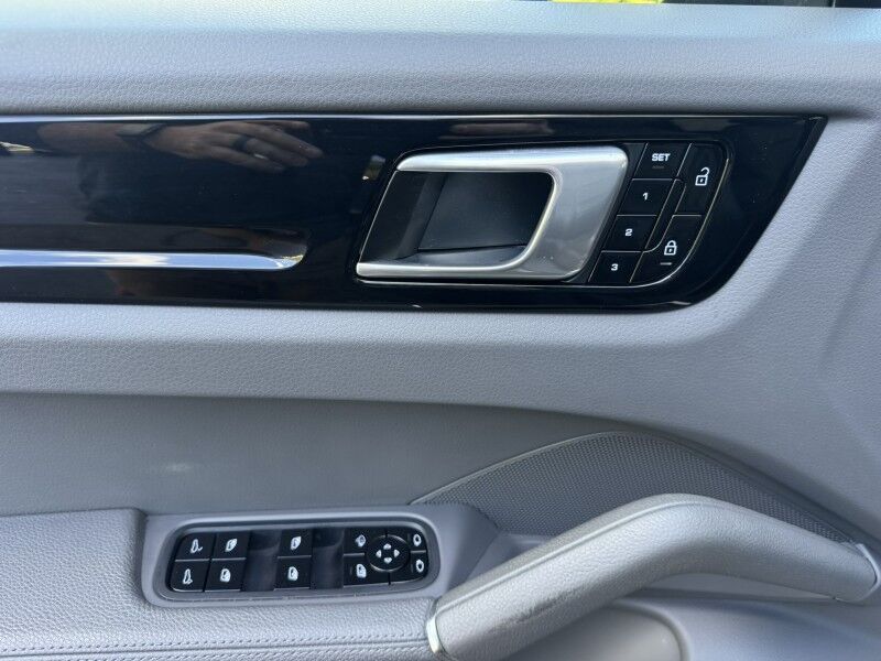 2020 Porsche Cayenne Willow Grove PA