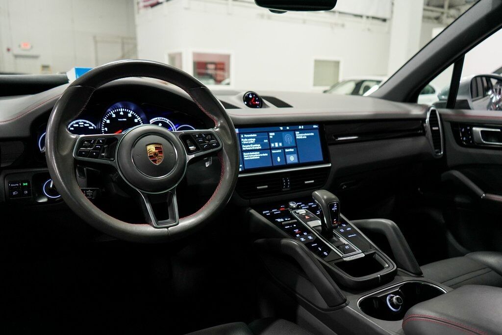 2020 Porsche Cayenne Base photo 21